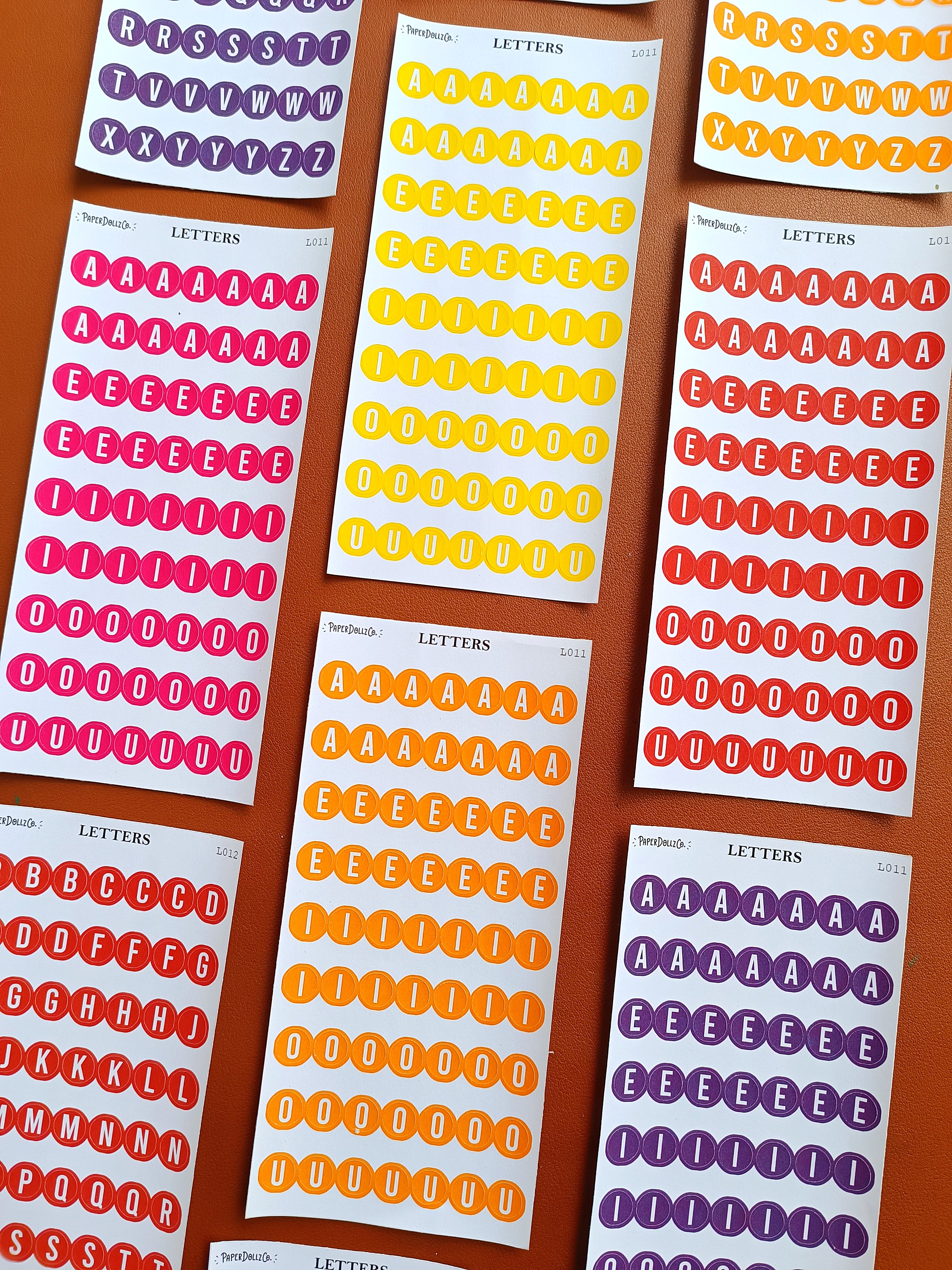 Letter Journal Sticker | Vowels | Flower Colors | L011